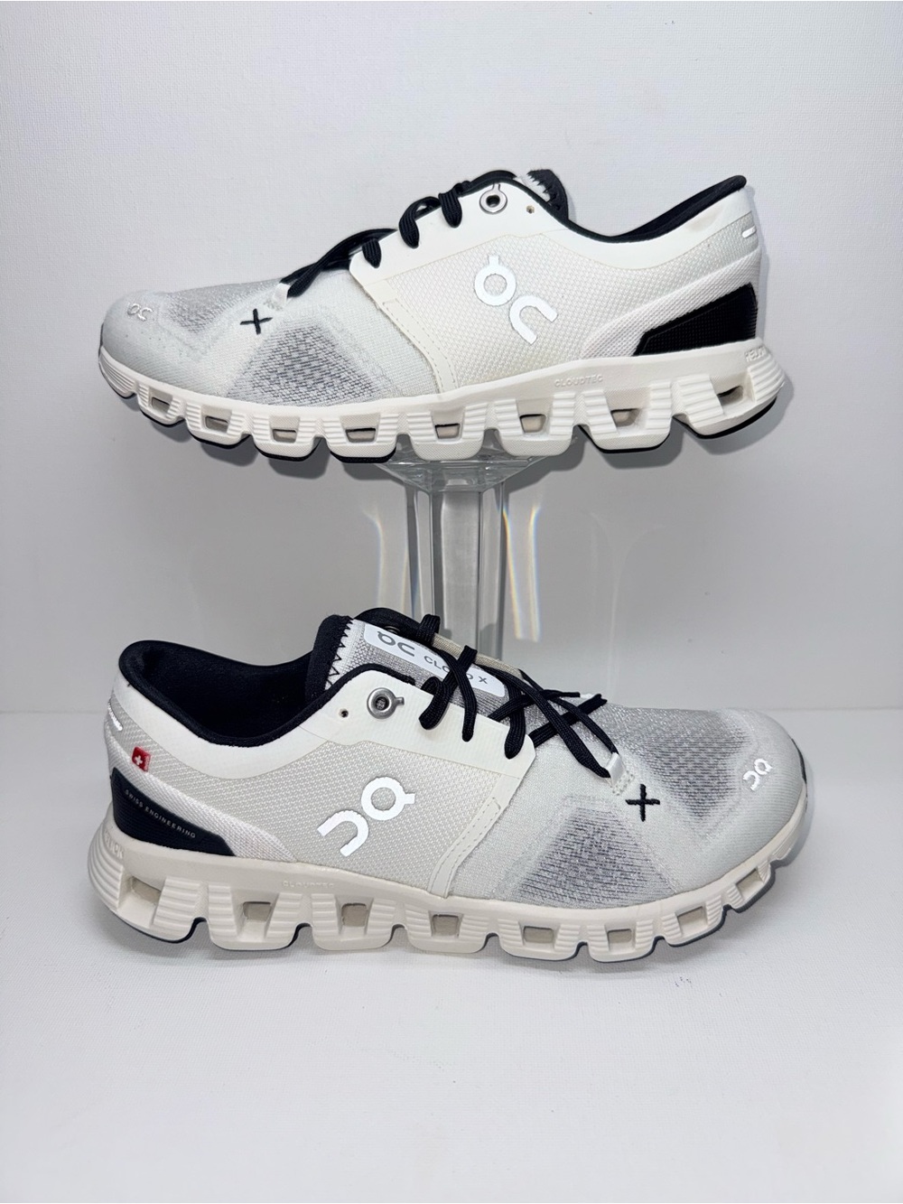 On CLOUD X Running Cloud Running Shoes - White/Black
